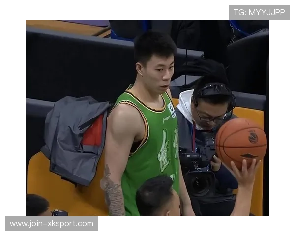 张镇麟飞天隔扣又上热搜